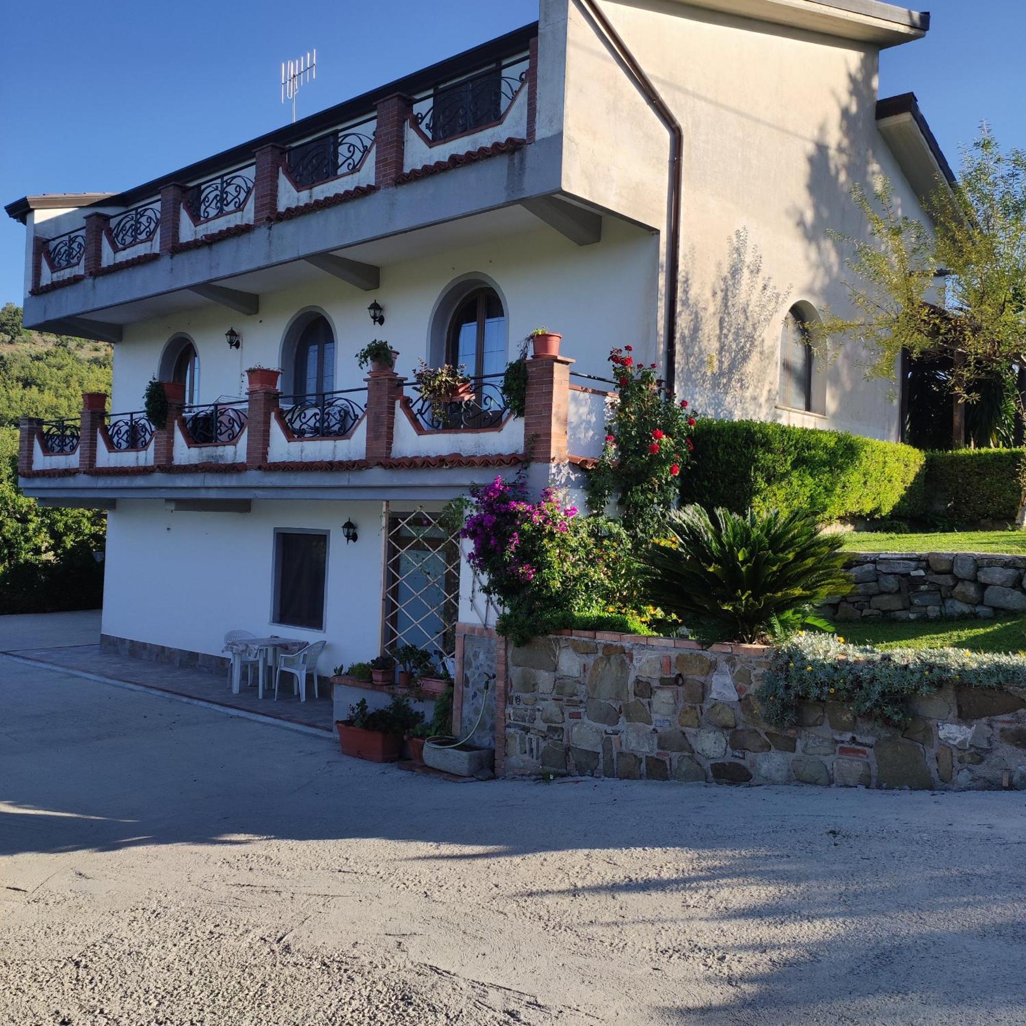 Ruggiero "Casa Vacanze" Vallo della Lucania Exteriör bild
